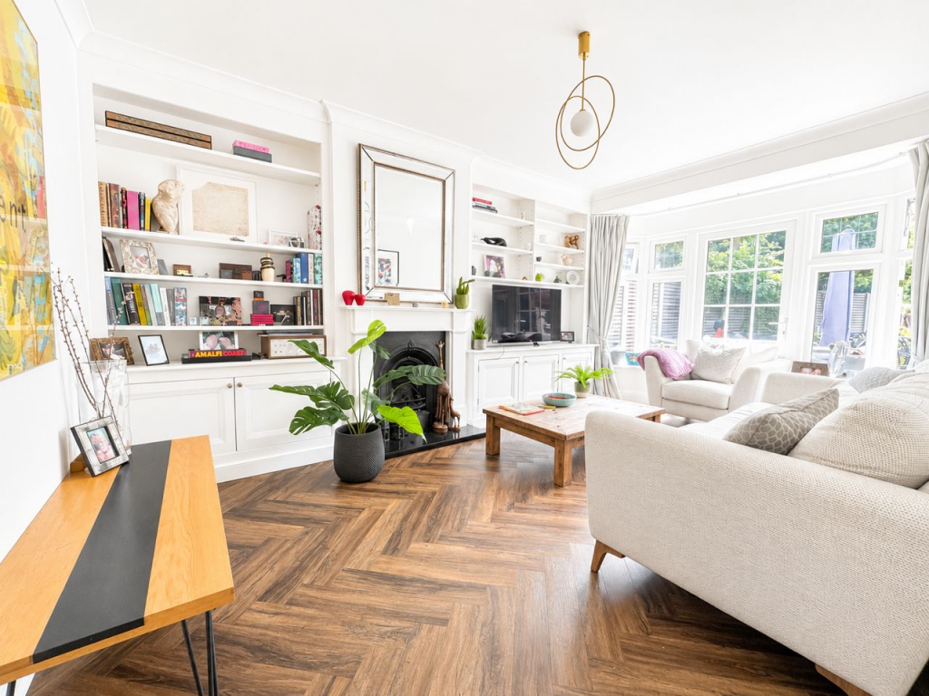 Leamington Avenue, Bromley, BR1 - View 2