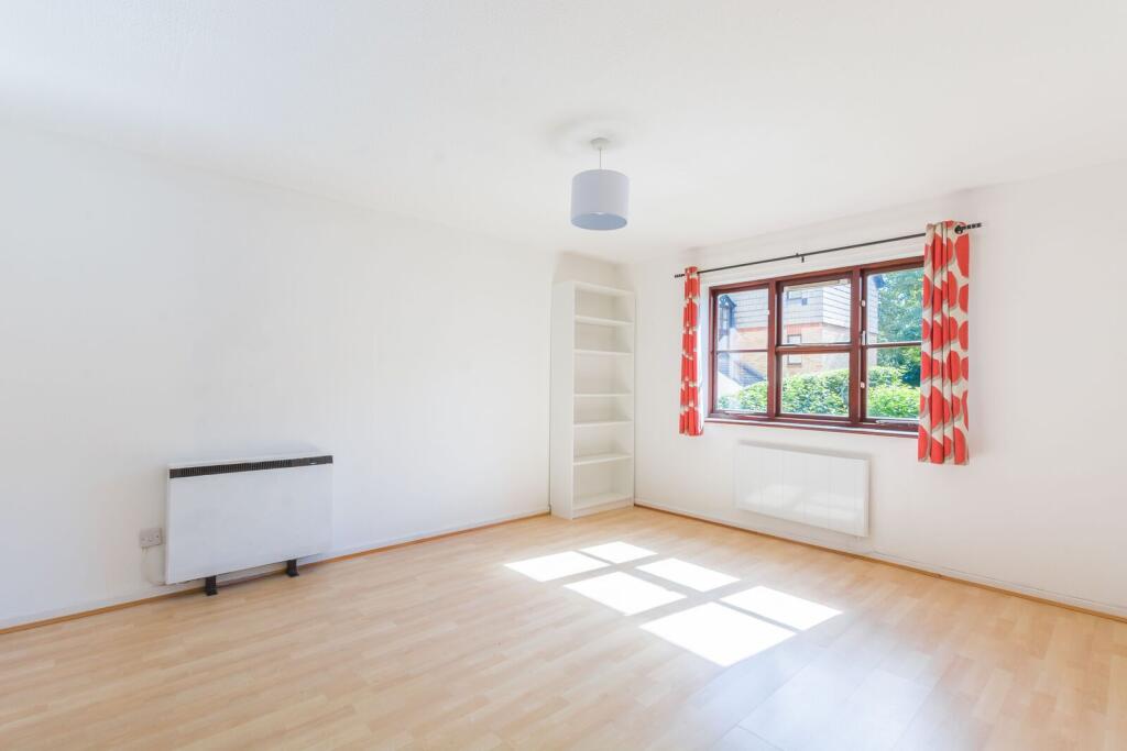 Main image of property: Pages Hill, Muswell Hill, London, N10