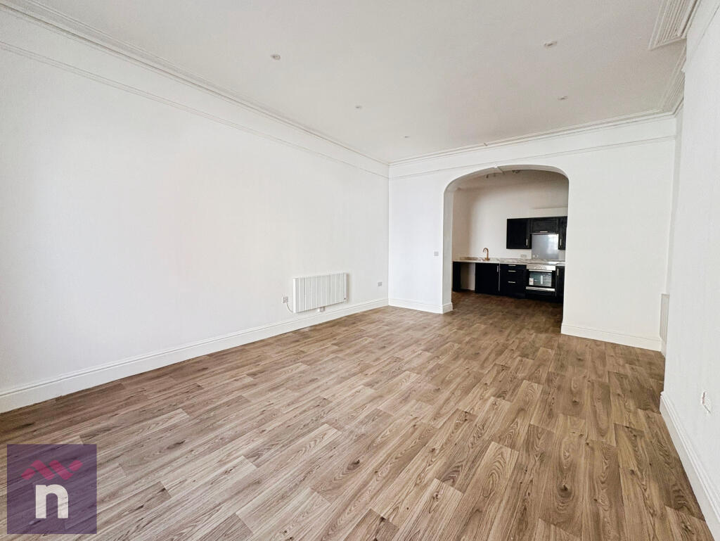 Apartment in Gloucester - View 4
