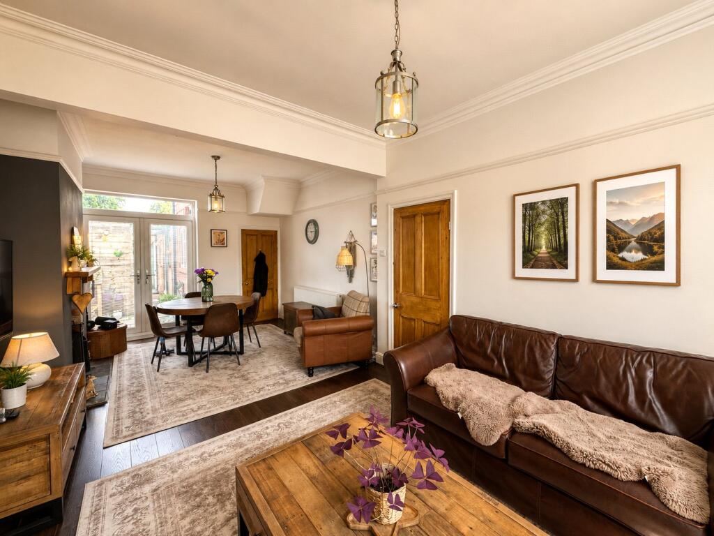House in Sefton, Birkdale - More