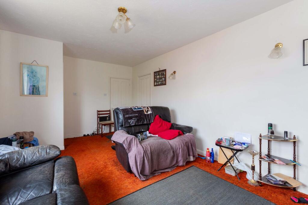 House in Slough, Windsor and Maidenhead - View 4