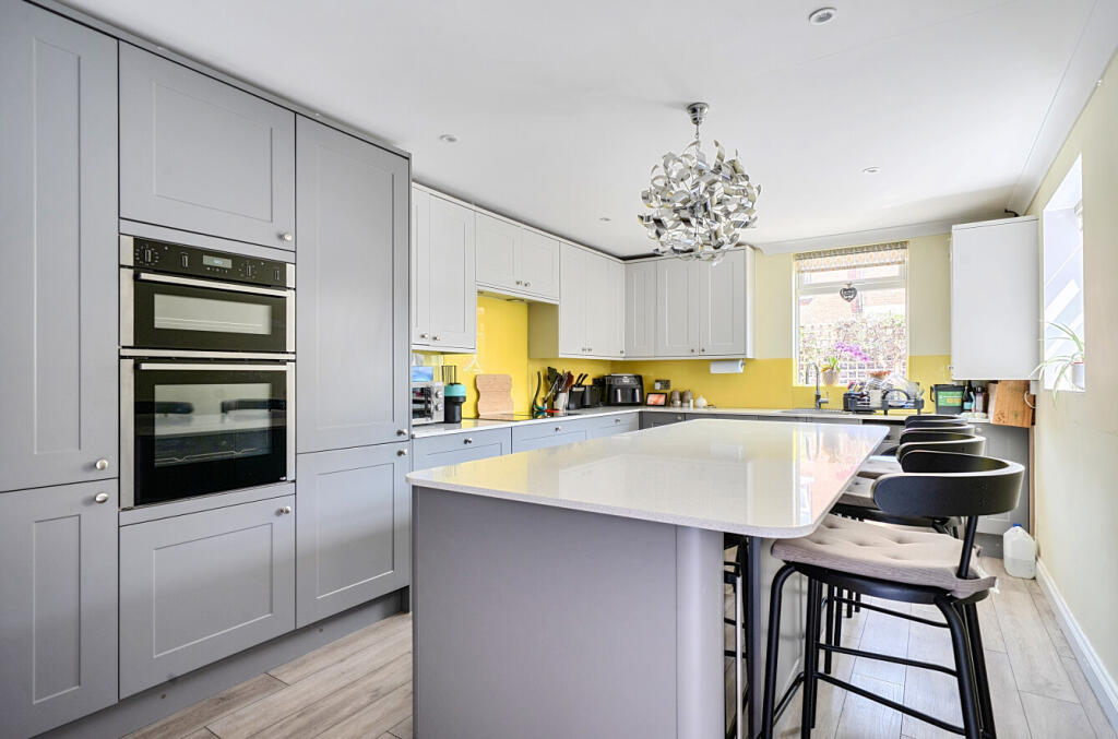 House in Portsmouth - View 4