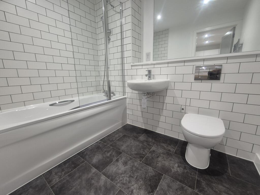 Apartment in Halifax - More