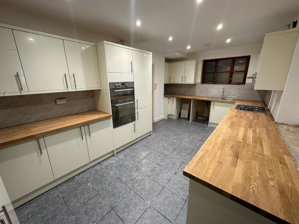 Main image of property: MEADOW LANE, OXFORD