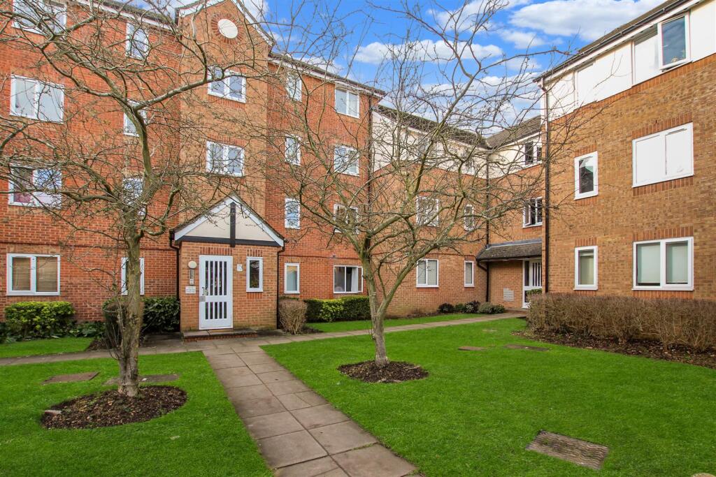 Main image of property: Watford WD18