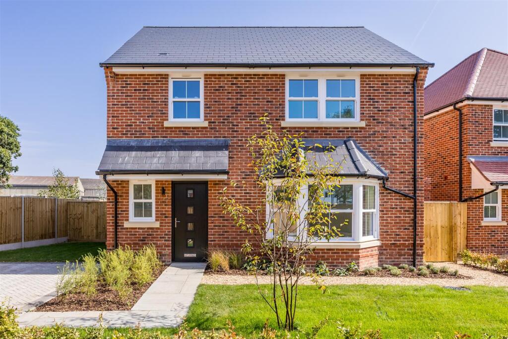 Main image of property: Kings Farm Lane, Hordle