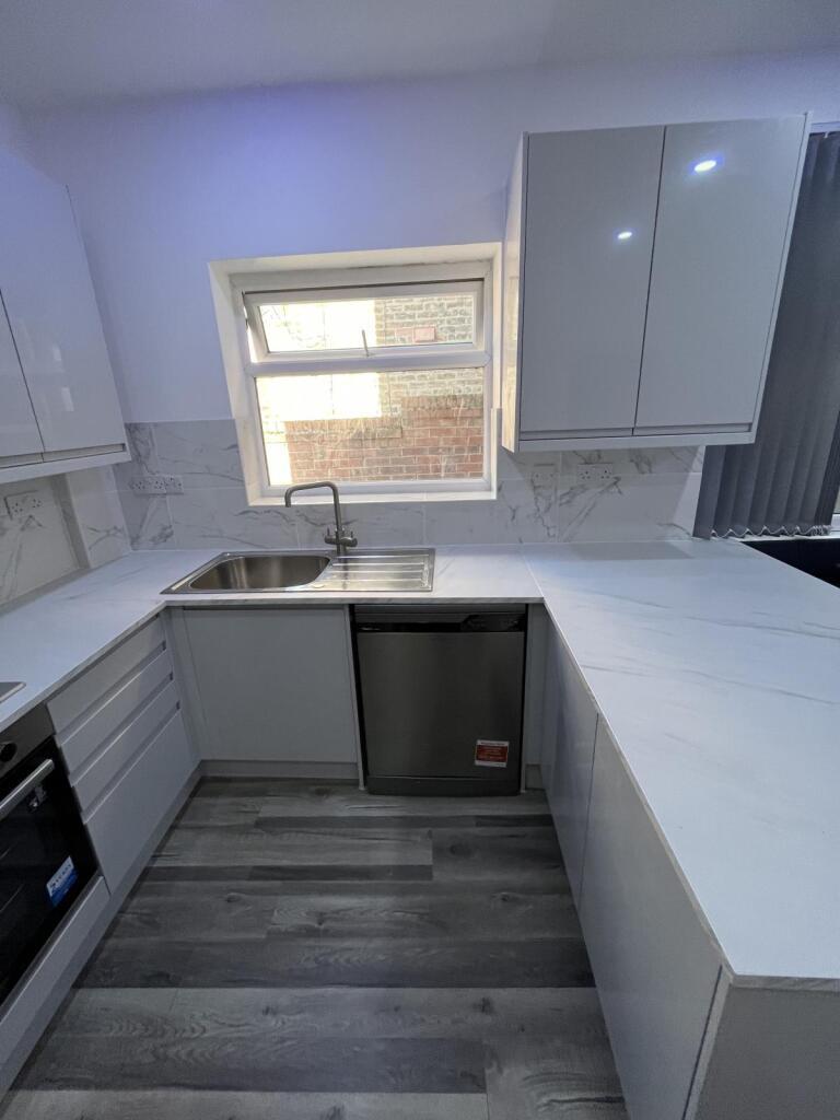 4 bedroom terraced house for rent