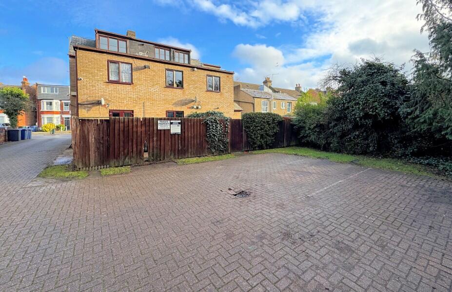 Main image of property: LONG LANE, FINCHLEY, N3