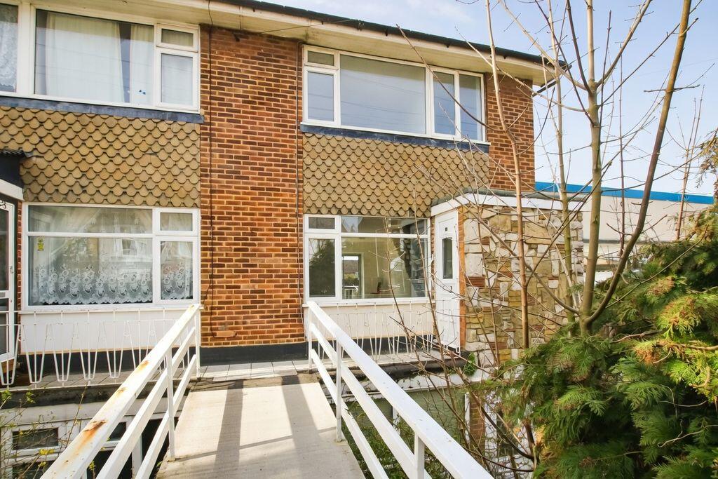 Main image of property: Chain-Free Split-Level Maisonette | Garage & Private Outside Space