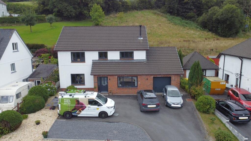 Main image of property:  Bronwydd Arms, Carmarthen, SA33