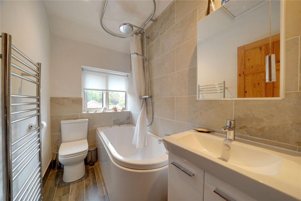 House in West Suffolk, Barton Mills - More