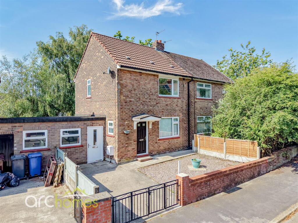 House in Wigan, Landgate, Ashton-in-Makerfield