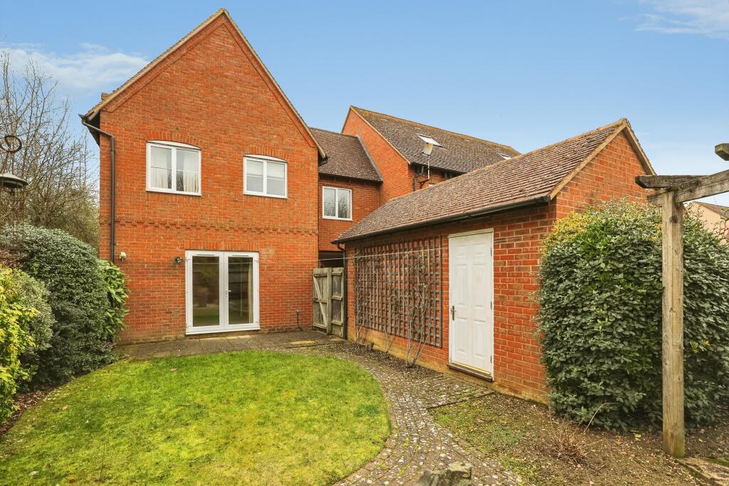 Cherry Court, Lower Cambourne, CB23 photo 2