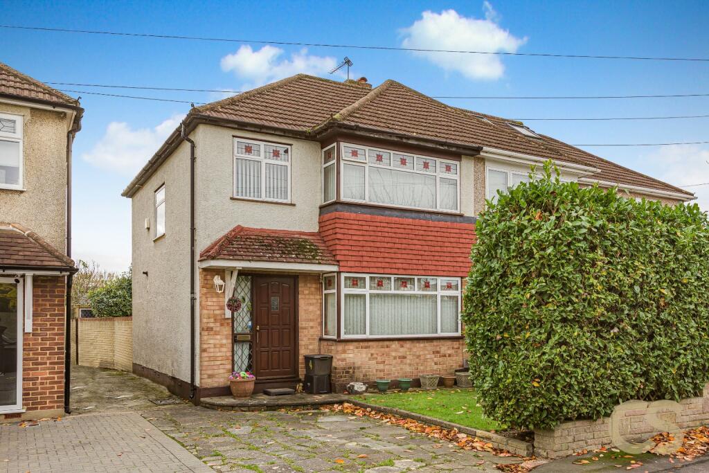Main image of property: Moreton Close, Cheshunt, Hertfordshire, EN7 6LX