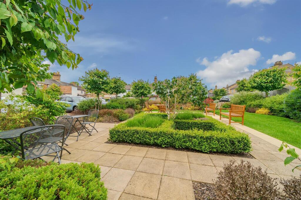 Main image of property: Moorhouse Lodge, Huntingdon, Cambridgeshire
