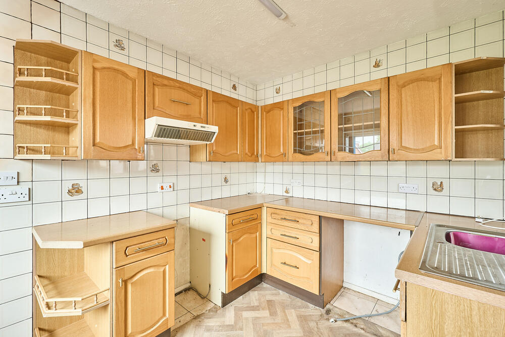 House in Stoke-on-Trent - View 4