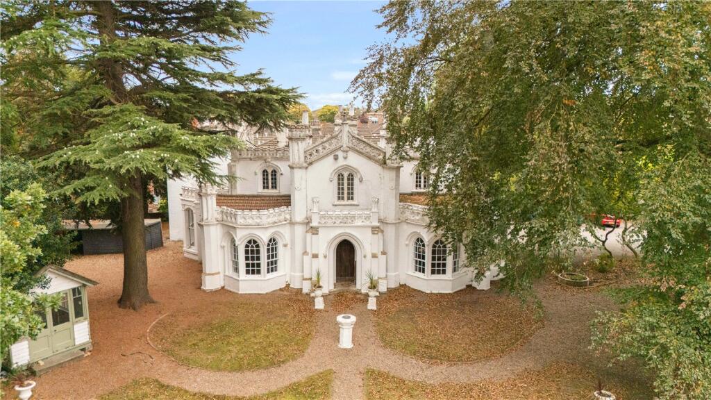 14-bed detached on Eastgate, Louth, Lincolnshire, LN11, £1,250,000