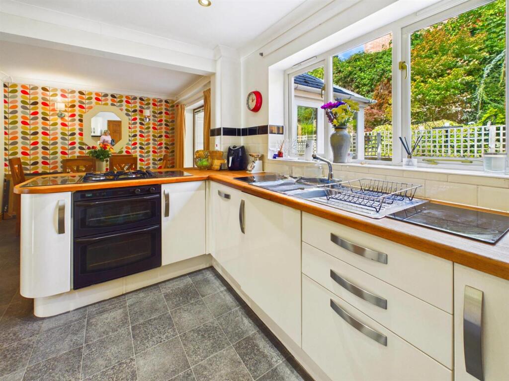 House in Welshpool, Bronybuckley - More