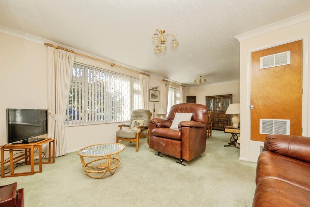 House in East Suffolk, Bixley, Rushmere St Andrew - View 4