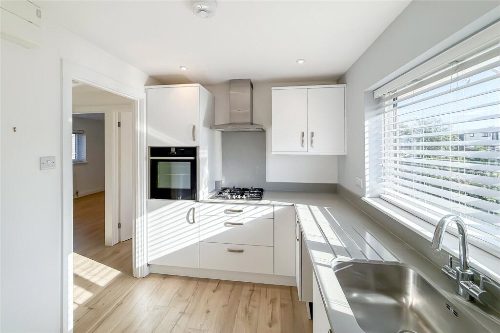 Furse Avenue, St. Albans, Hertfordshire, AL4 photo 3