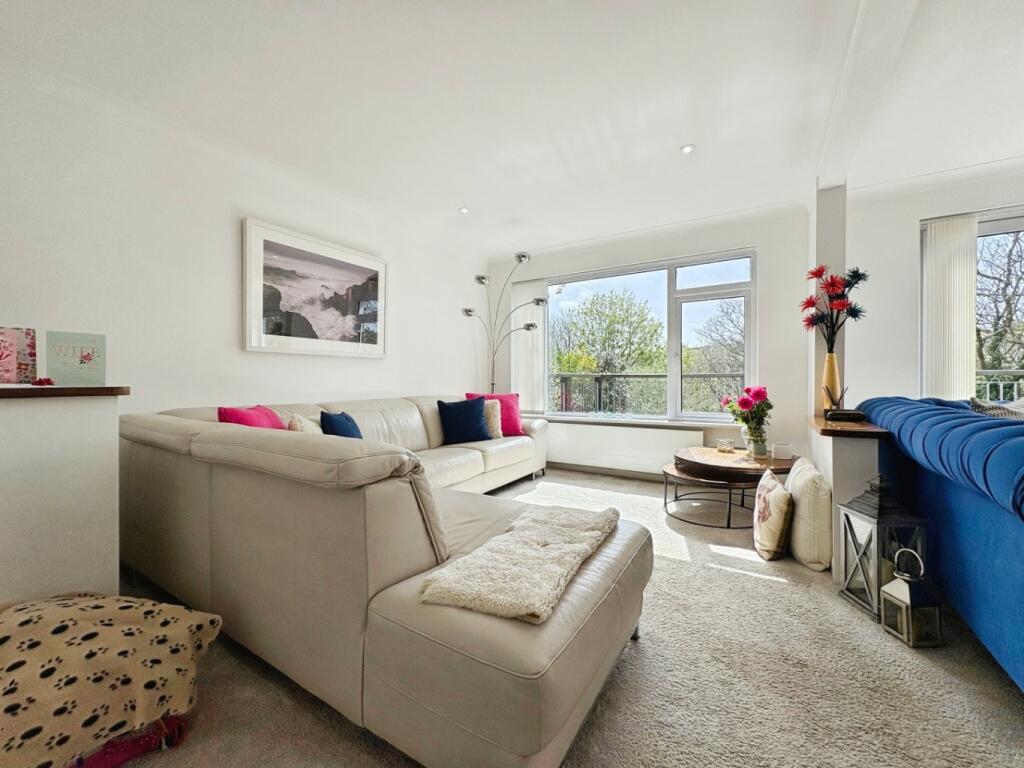 Helston, Superb four bed home – další