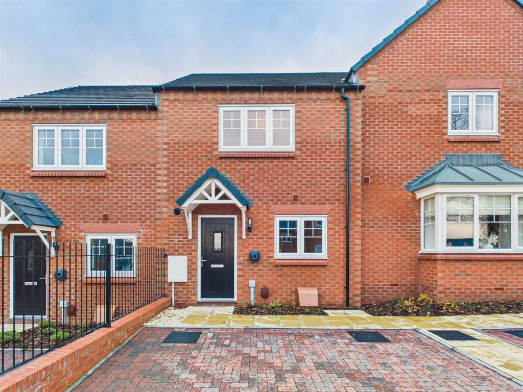 Main image of property: 39, Redcliff Close