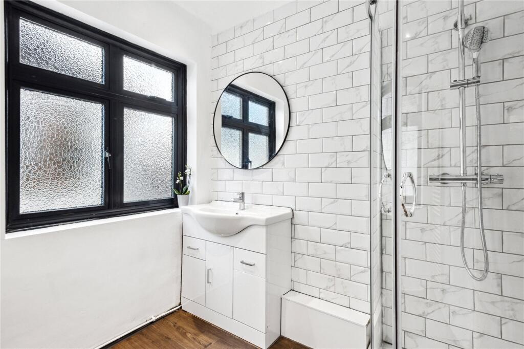 House in London - View 5
