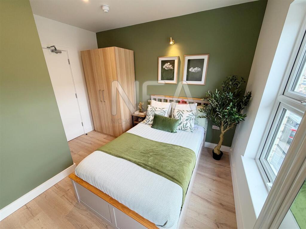 House in Reading - View 2