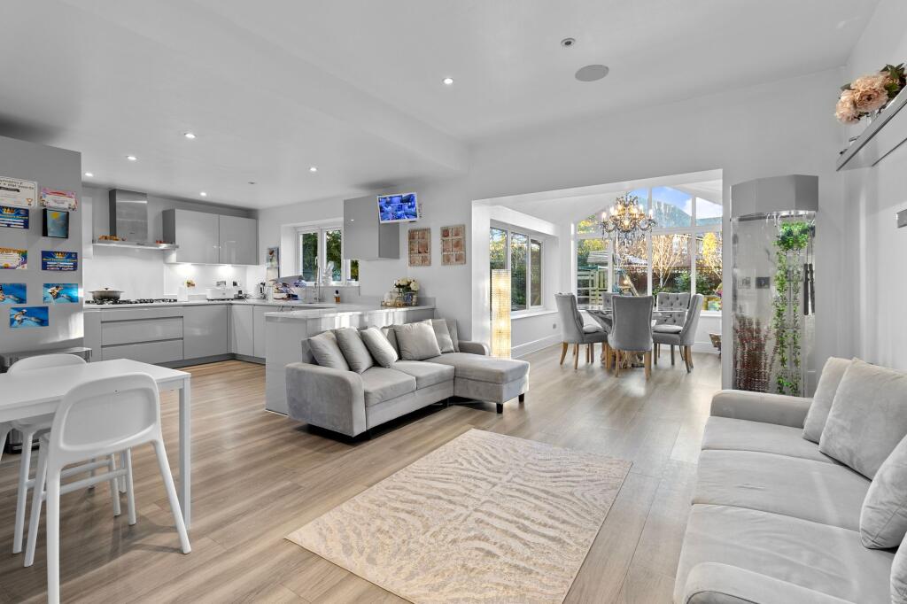 House in Wilmslow, Cheshire East - View 2