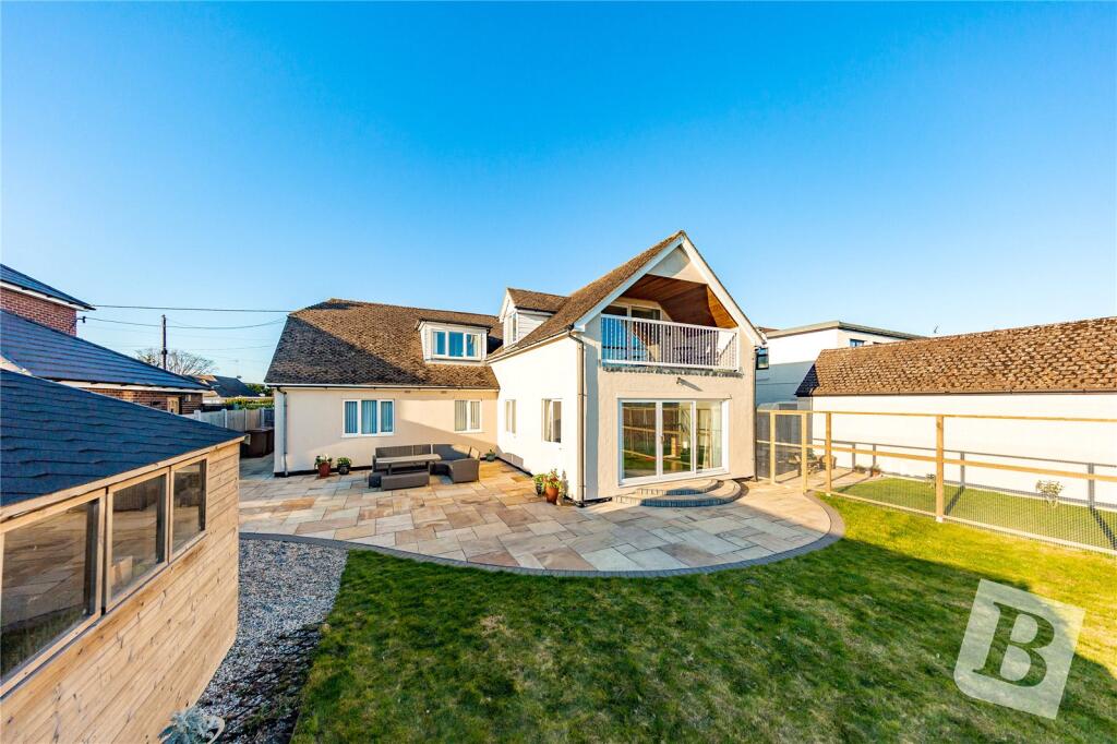 Main image of property: Galleywood Road, Galleywood, Chelmsford, Essex, CM2
