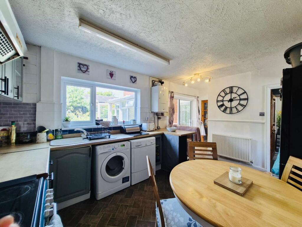 Ryefield Road, Eastfield, Scarborough, North Yorkshire photo 5