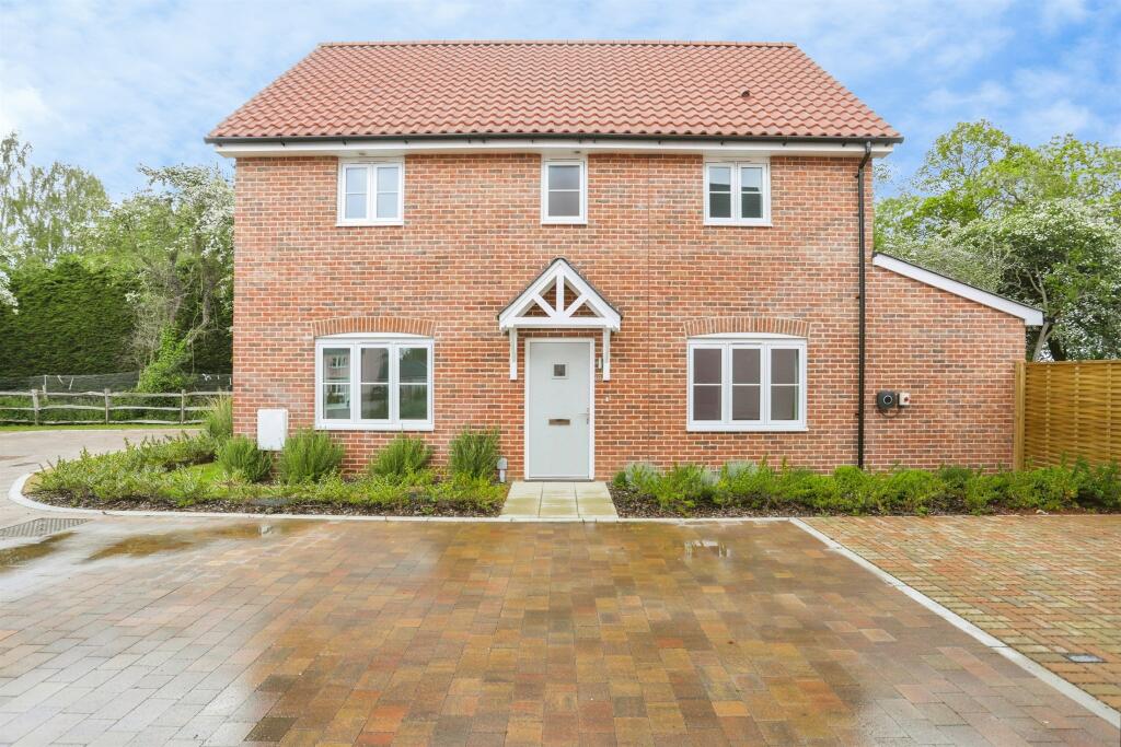 Main image of property: Darsham Road, Westleton, Saxmundham