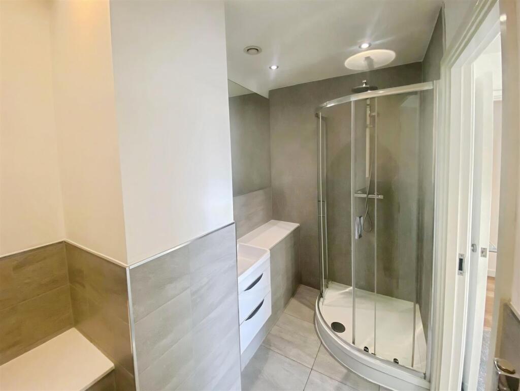 House in Leeds - View 5