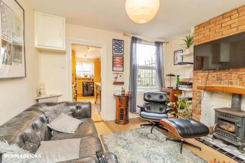 House in Luton, Wing - View 5