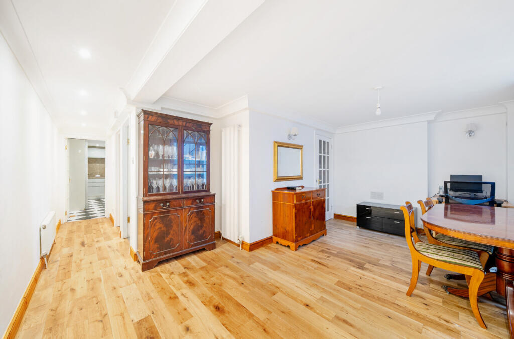 Apartment in London - View 3