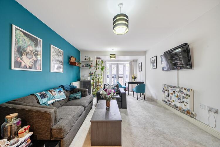 House in London, Roehampton - View 2