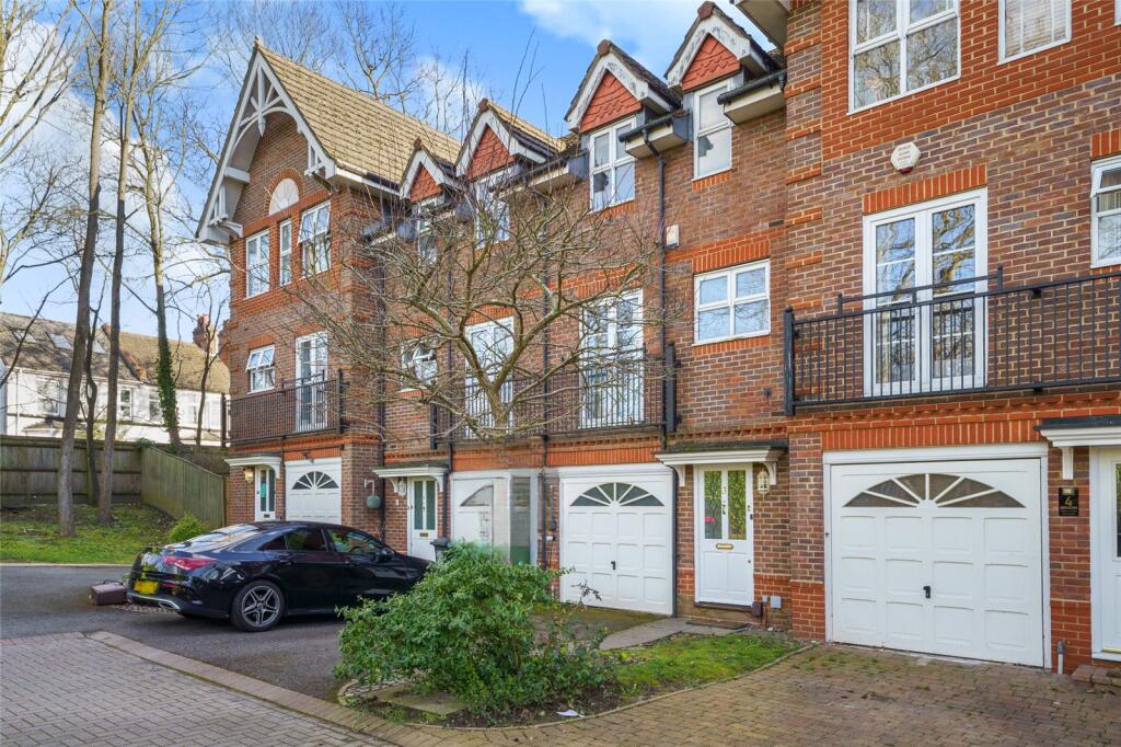 Main image of property: Oakhurst Place, Cherrydale, Watford, Hertfordshire, WD18