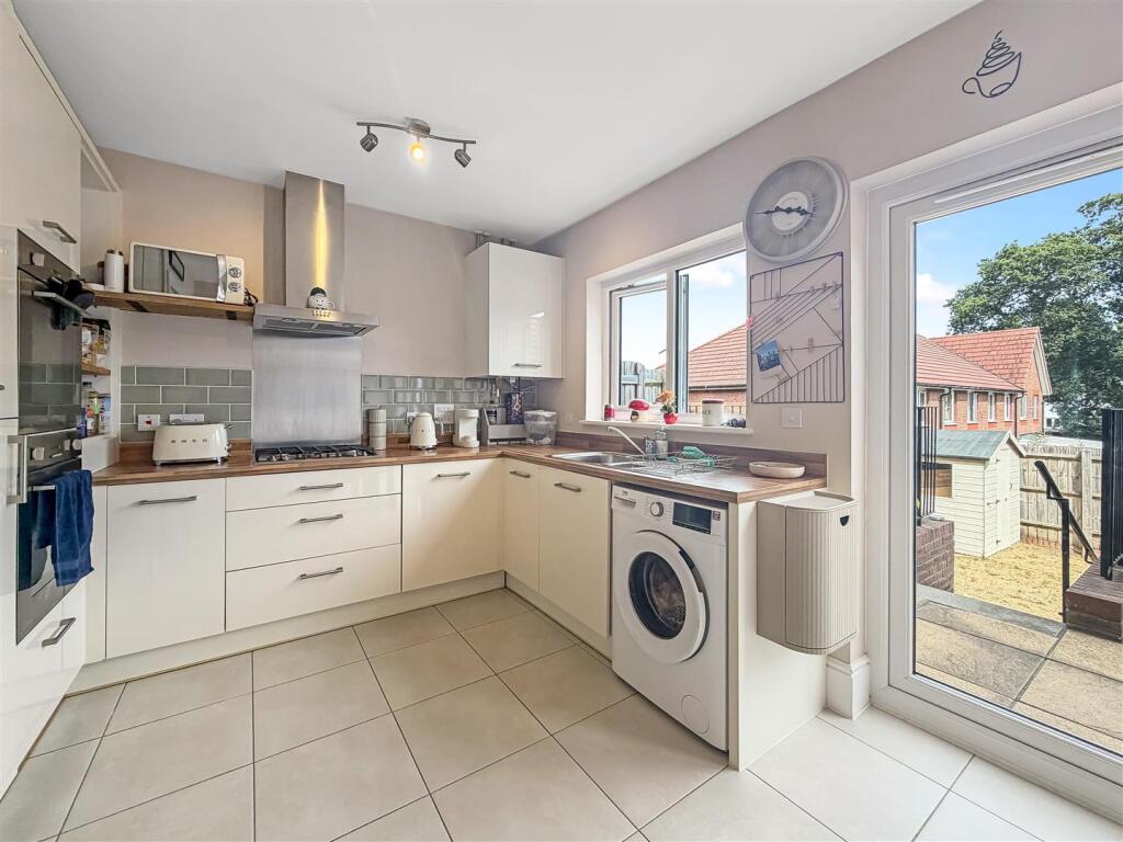 Main image of property: Foxglove Close, Newton Abbot