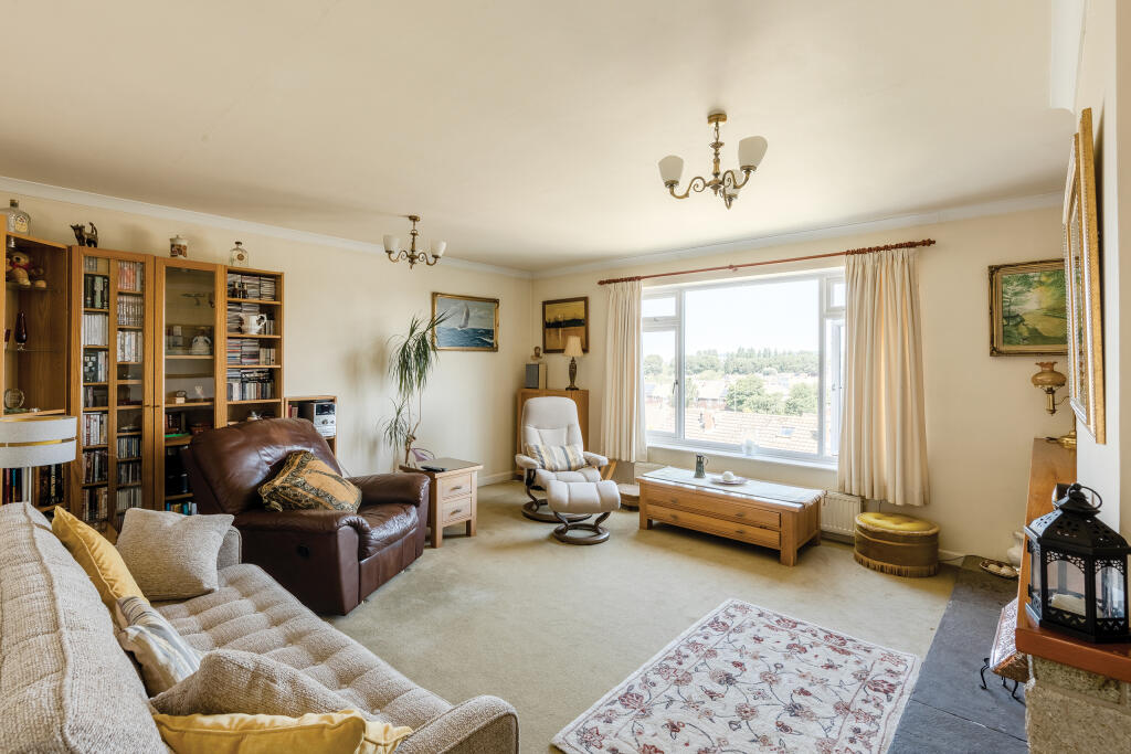 House in Weston-super-Mare, Oldmixon - View 2
