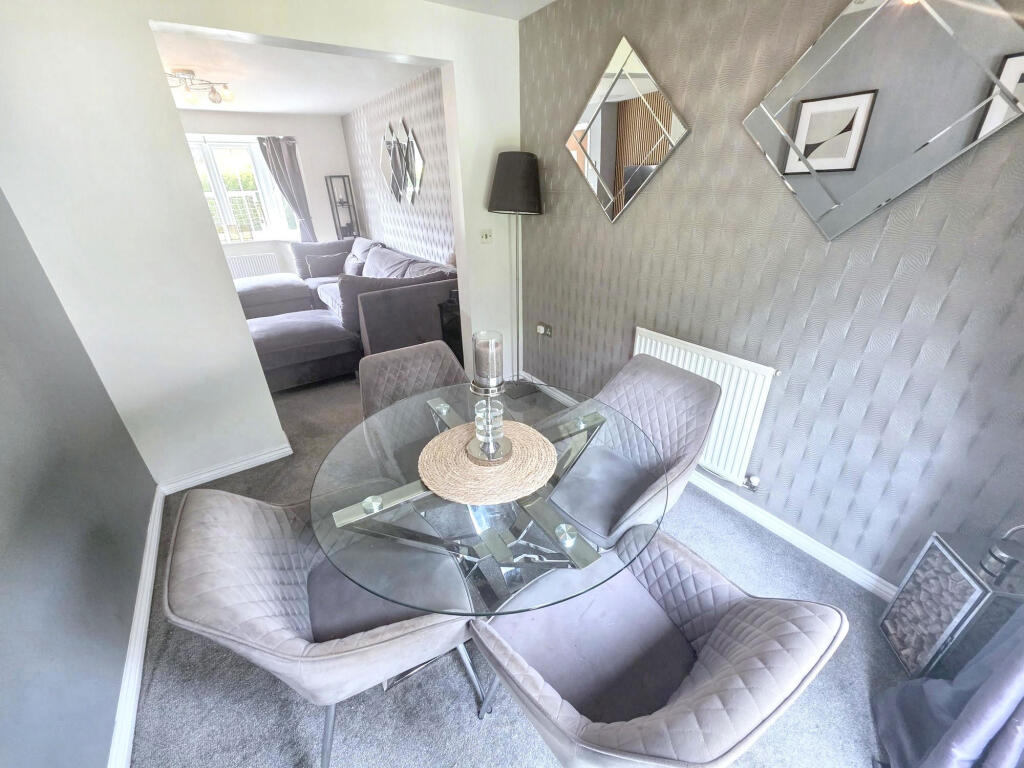 House in Blyth, Horton Park, Bebside - More
