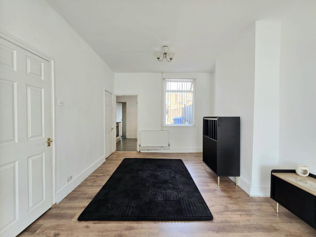 House in Northampton - View 5