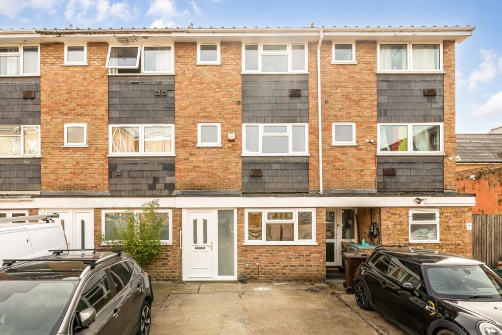 Main image of property: Aplin Way, Isleworth