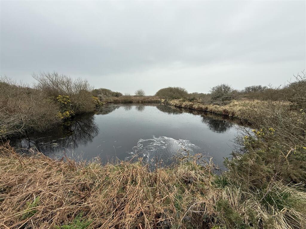 Main image of property: Caerfarchell