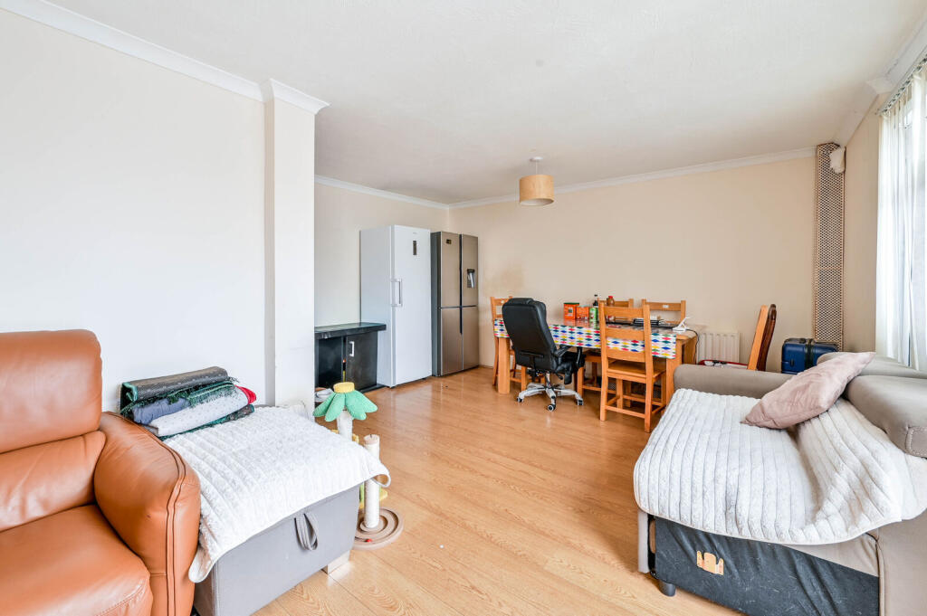 House in Guildford, Surrey - View 5