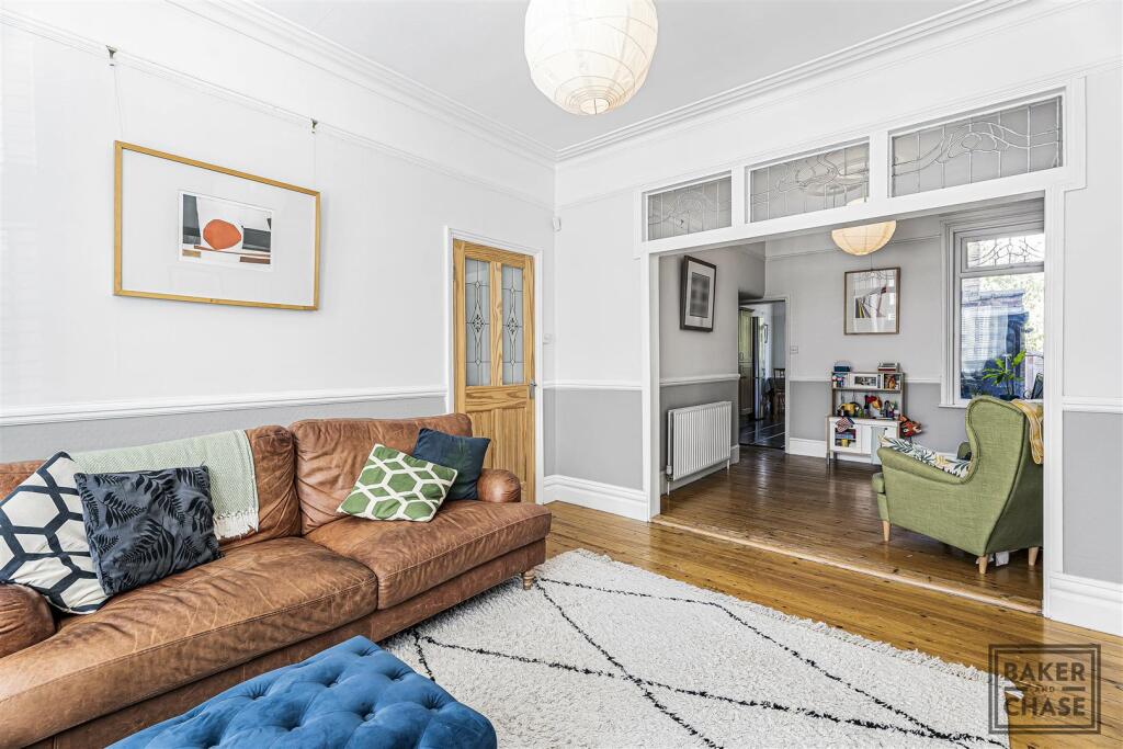 House in London, Winchmore Hill, Palmers Green - View 5