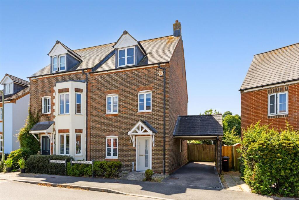 Main image of property: Collingwood Way