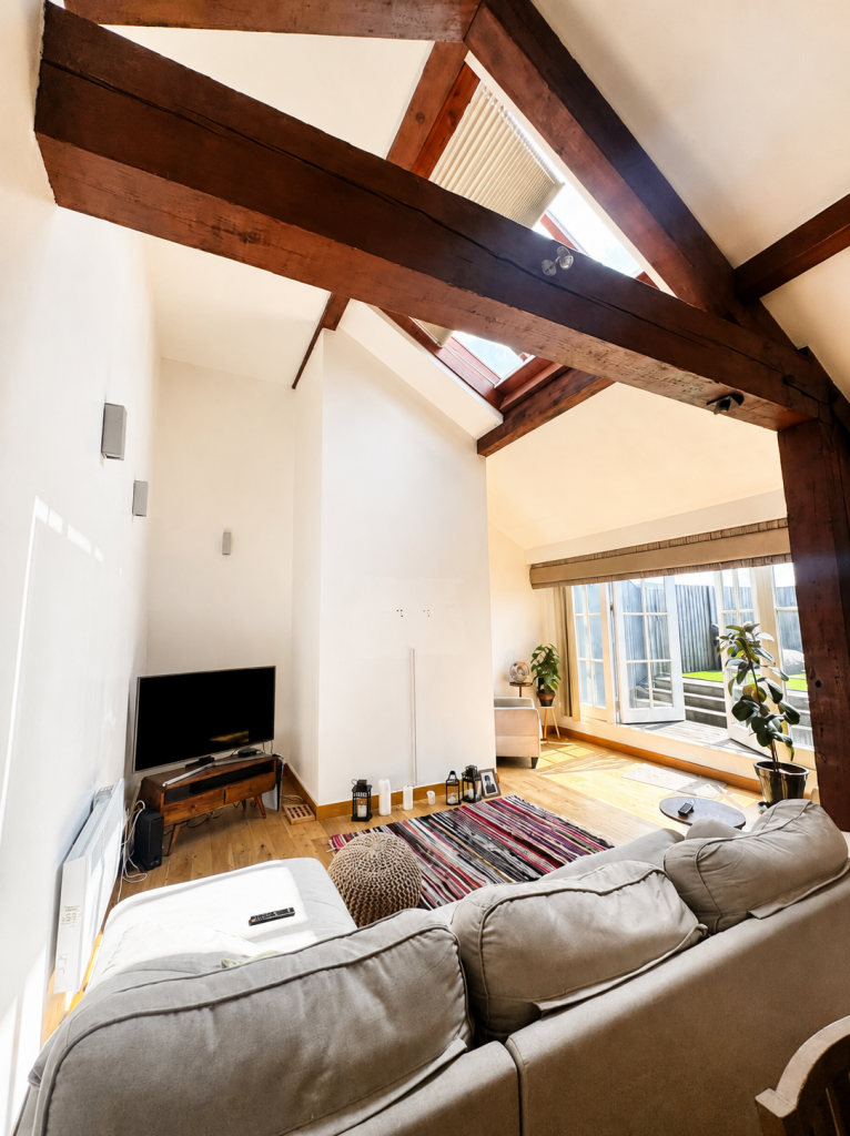 Apartment in Wirral, Liverpool City Region - View 4