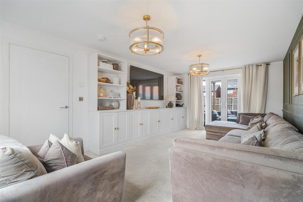 House in Wakefield - View 5