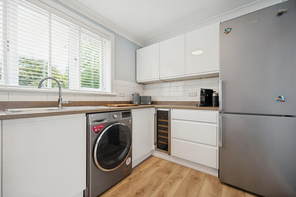 Apartment in North Woodside, Glasgow City - More
