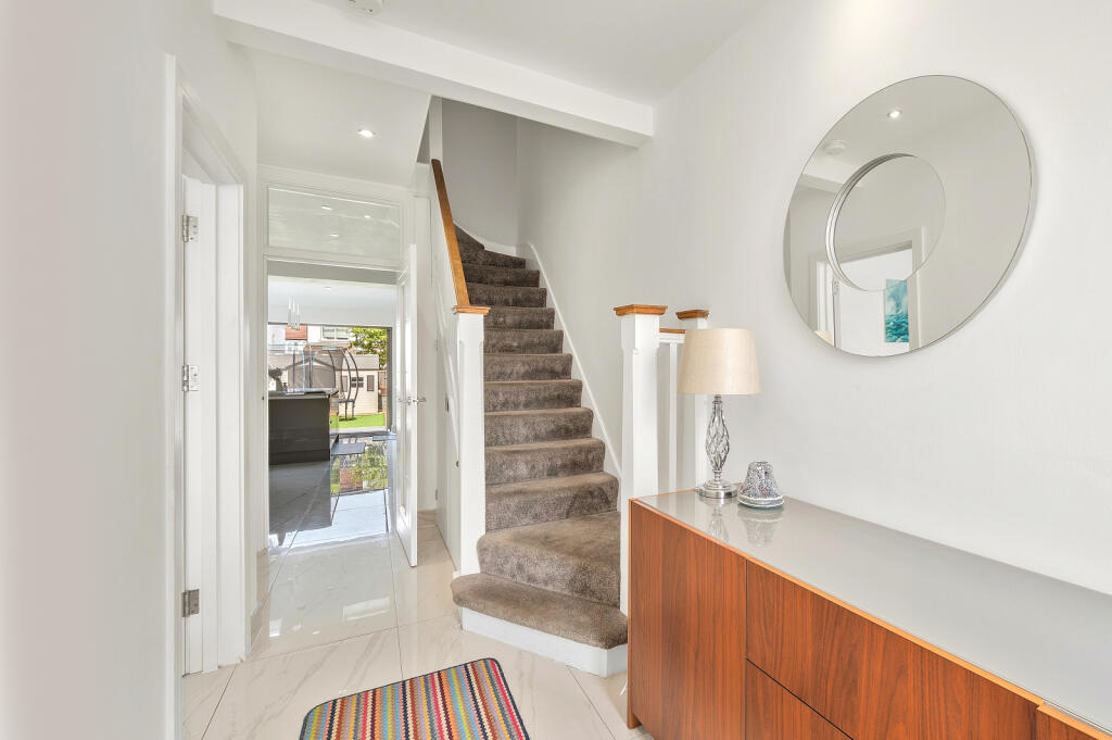House in London, West Barnes - View 5